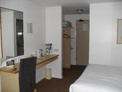 Days Inn By Wyndham London Stansted Airport Birchanger Buitenkant foto
